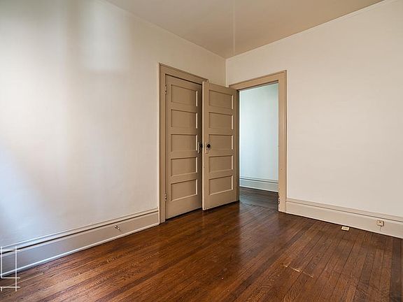 5th image of 35 Lundy St #35