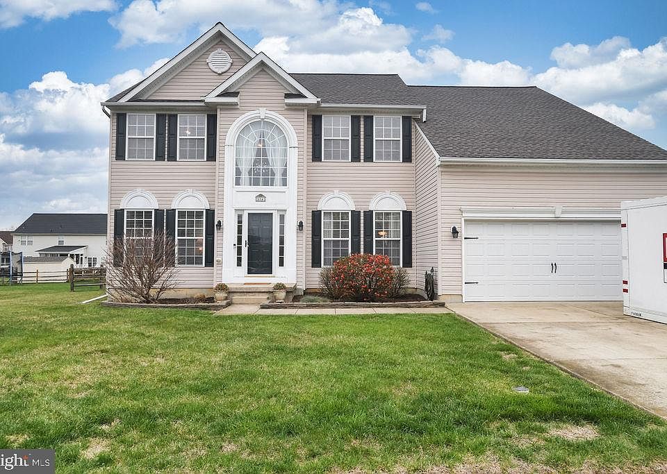 1st image of 614 Brittany Cir