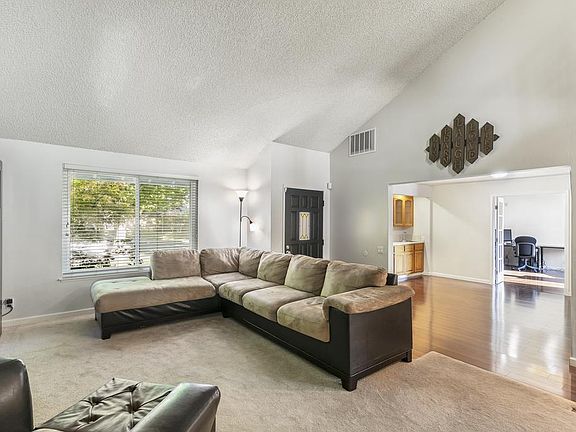 5th image of 6229 Mahan Dr
