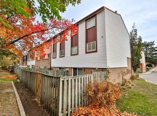 1221 Dundix Rd #99, Mississauga, ON L4Y3Y9