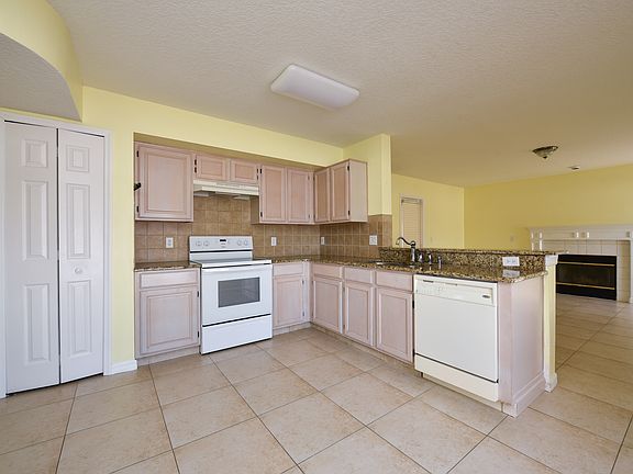 5th image of 105 Wild Forrest Dr