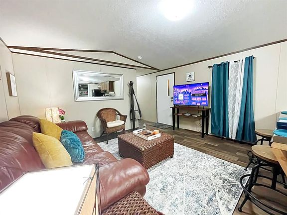 3rd image of 14473 Enchanted Waters Dr