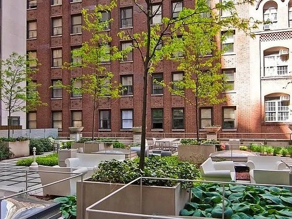 3rd image of 99 John St APT 1413