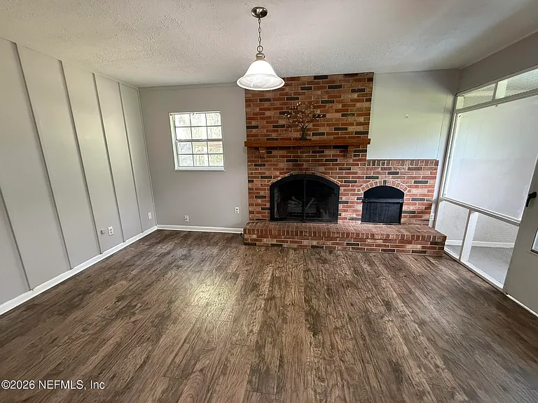 7451 Crill Ave — Photo 6