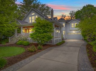 315 W Forest Ave, Wheaton, IL 60187