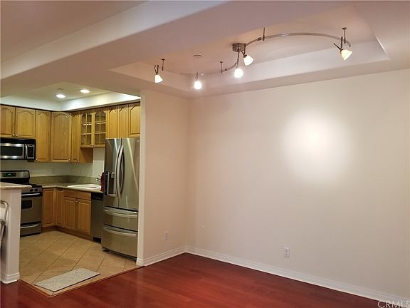 3rd image of 971 S Saint Andrews Pl APT 201