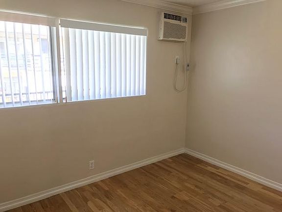 4th image of 1104 N Monterey St APT I