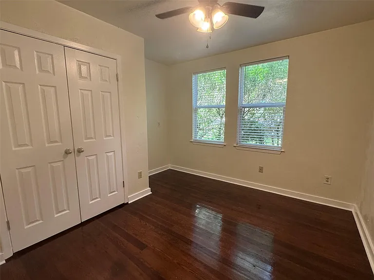 601 W San Antonio St — Photo 20