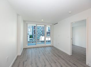 1107 Richards St #913, Vancouver, BC V6B 0S3