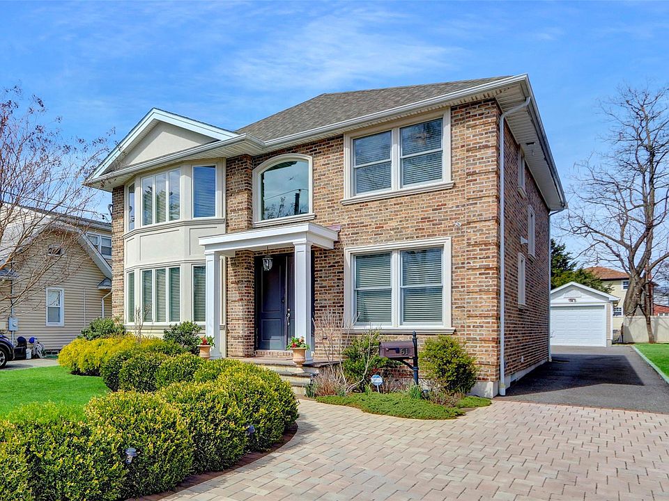 1st image of 61 Macgregor Avenue