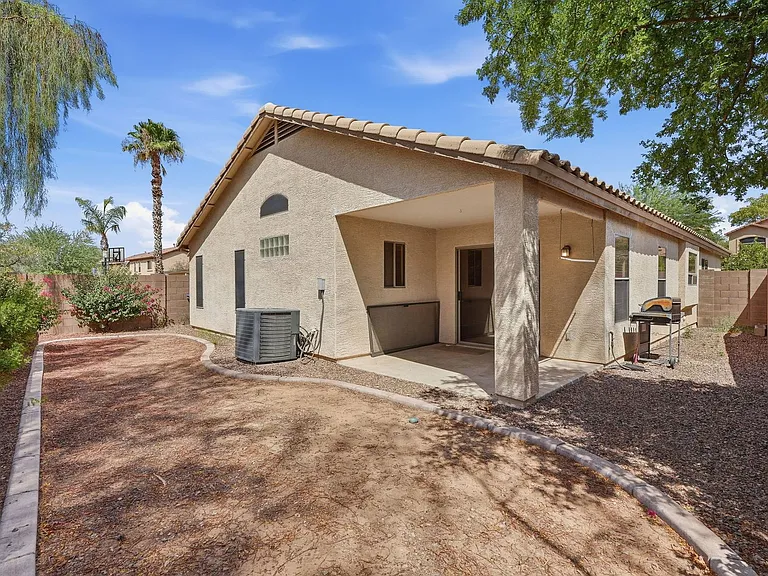2403 W White Feather Ln — Photo 24