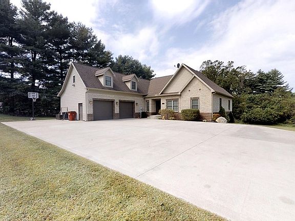 2nd image of 182 Valley View Ln