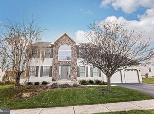 200 S Arthur Dr, Sinking Spring, PA 19608