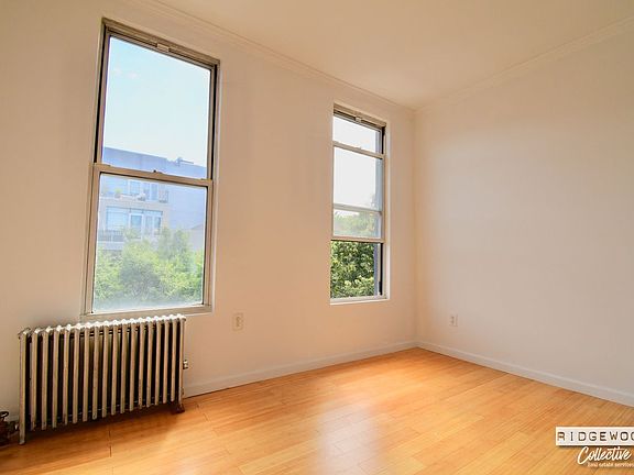 2nd image of 289 21st St APT 3R