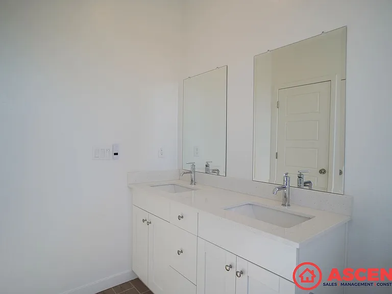 3316 Laurel Hill Ln — Photo 19