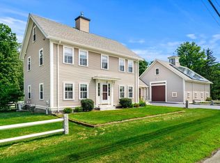 11 Maple Rd, Chelmsford, MA 01824