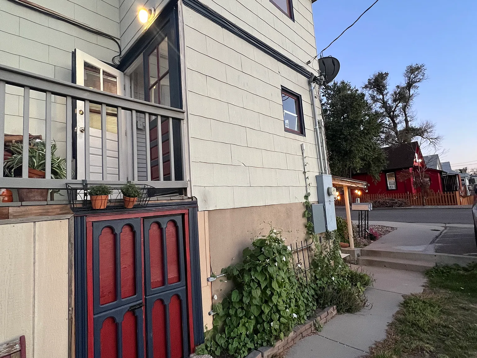 175 S Main St — Photo 2