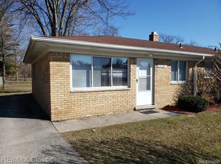 51116 Fairchild Rd, Chesterfield, MI 48051