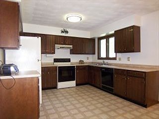 2nd image of 2035 7th Ave NE