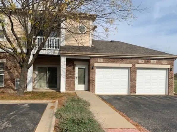226 Club House Ln #226, Oswego, IL 60543