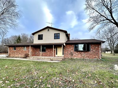 14089 Iroquois Woods Dr, Fenton, MI, 48430