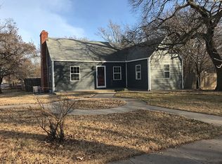 802 S Pershing Ave, Wichita, KS 67218