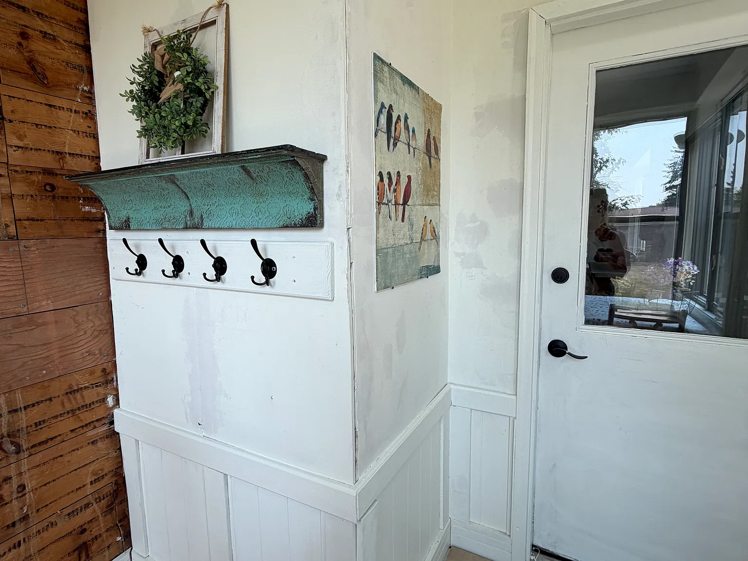 3 bed, 1.5 bath, 1255 sqft, $1,990 — Photo 2