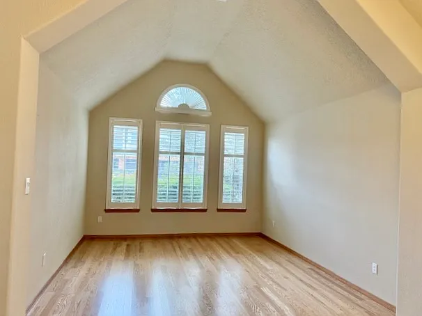 8420 Ashton Pl NE — Photo 16
