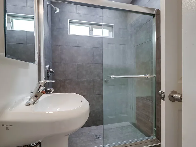 1024 Turquoise St #L — Photo 21