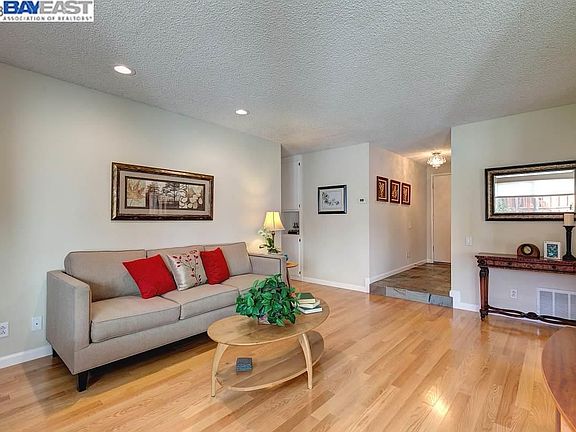 3rd image of 613 Mayten Dr