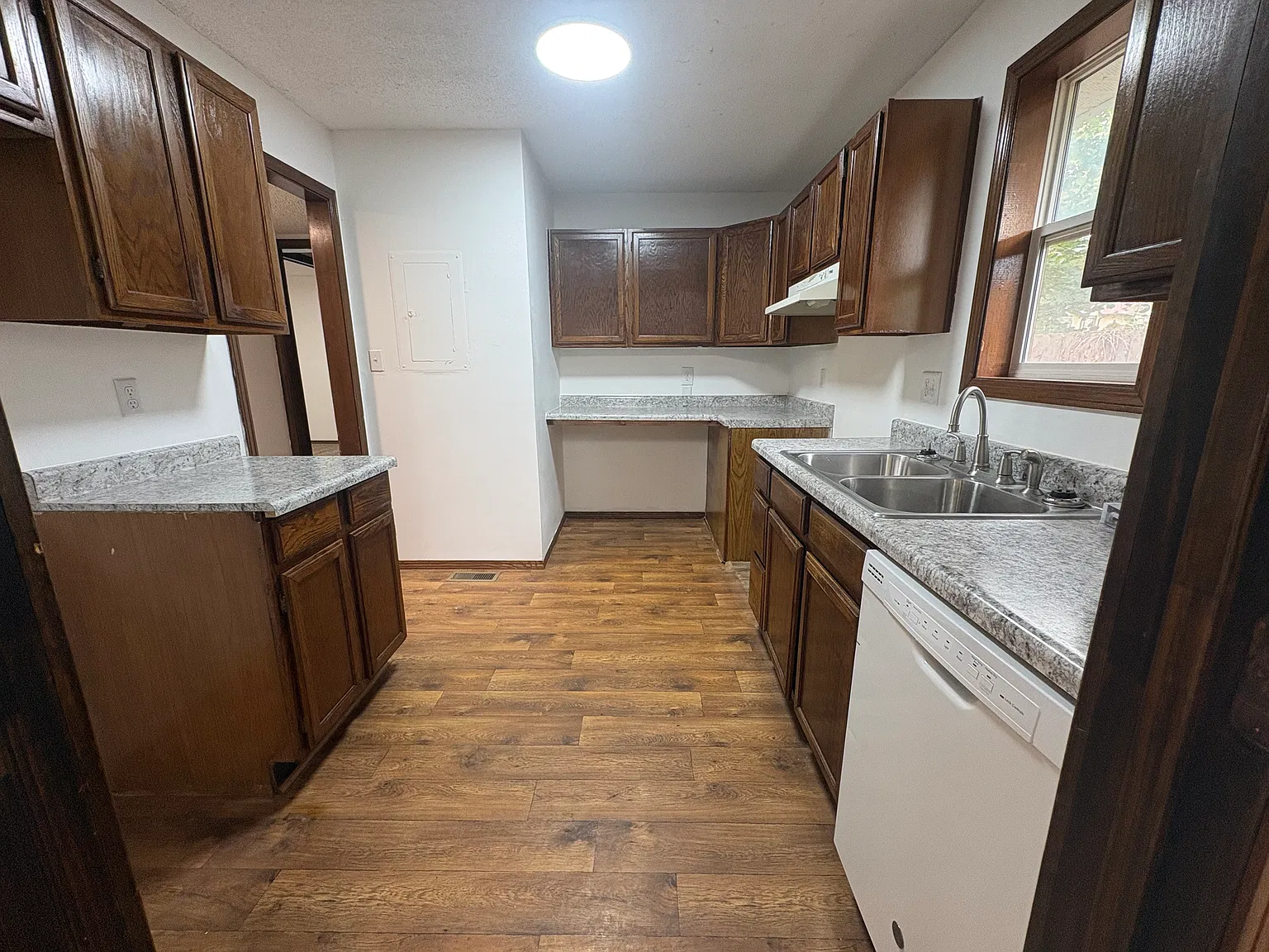 3 bed, 1034 sqft, $1,395 — Photo 4