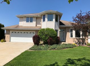 741 Columbia Dr, New Lenox, IL 60451