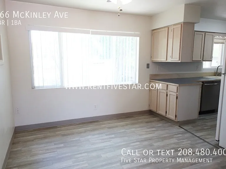 366 McKinley Ave — Photo 5
