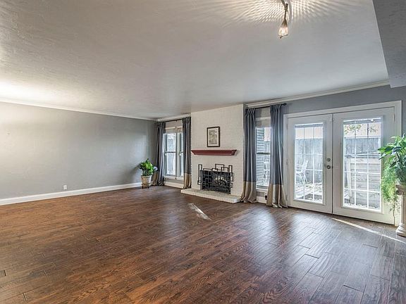 5th image of 11370 Benttree Cir
