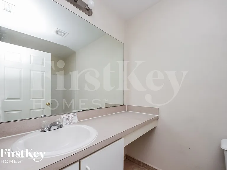 1307 Dover Dr — Photo 14