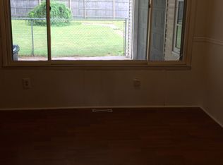 526 E Broad St, Linden, MI 48451