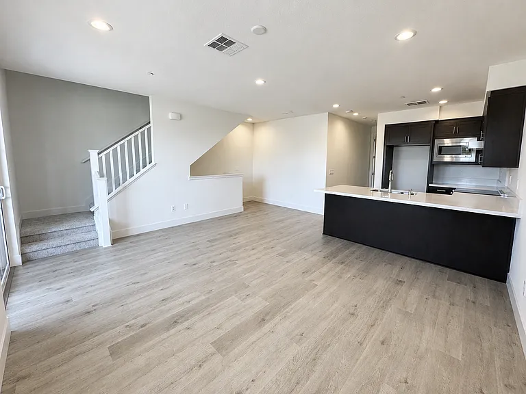 4818 Dolcetto Cmn — Photo 5