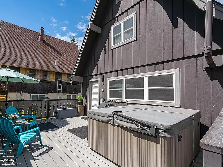 1767 Alpine Dr — Photo 2
