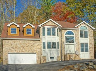 212 Shawnee Valley Dr, East Stroudsburg, PA 18302