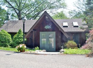 68 Pequot Trl, Oak Ridge, NJ 07438