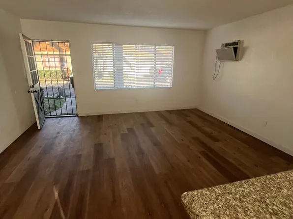 972 W 3rd St #972, Azusa, CA 91702