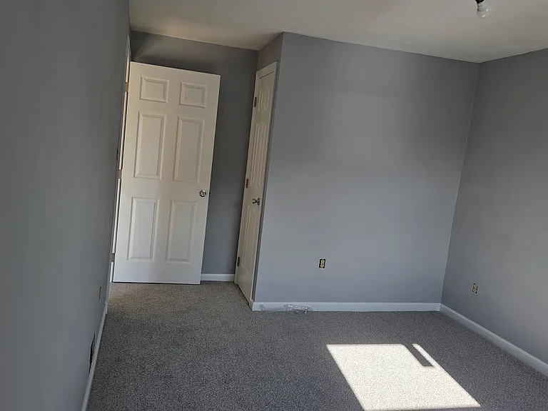 199 Broadway Ave — Photo 9