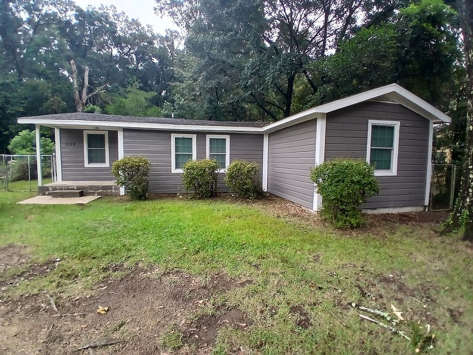 1st image of 1530 Phillips Ln