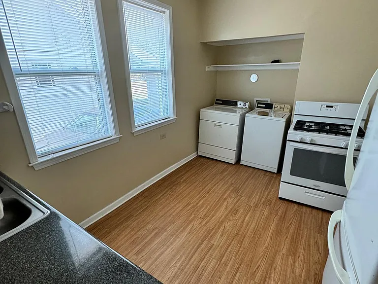 1589 Jackson Ave #1589 — Photo 13