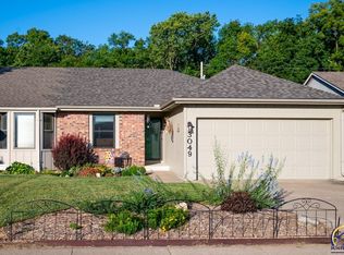 3049 SW Arrowhead Rd, Topeka, KS 66614