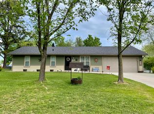 3020 Frog Hollow Rd, Jefferson City, MO 65109