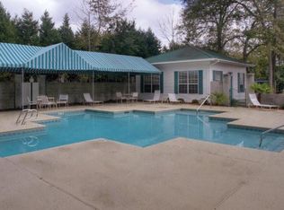 508 E Island Square Dr, St Simons Island, GA 31522