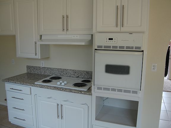 4th image of 4955 N D St