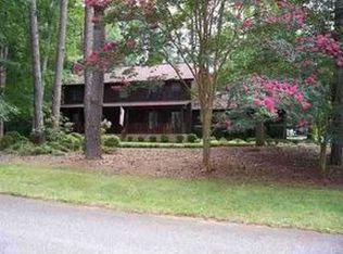 2206 Clearwater Point Dr, Seneca, SC 29672