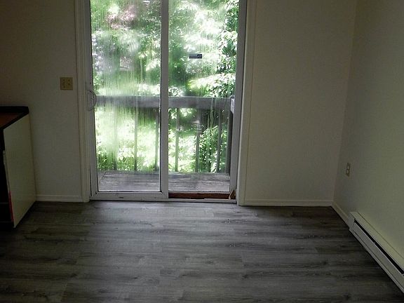5th image of 1097 Knollwood Dr
